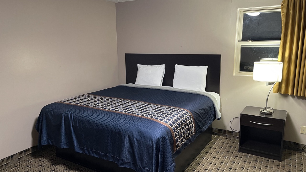 Photo of Bedroom in Edgewood