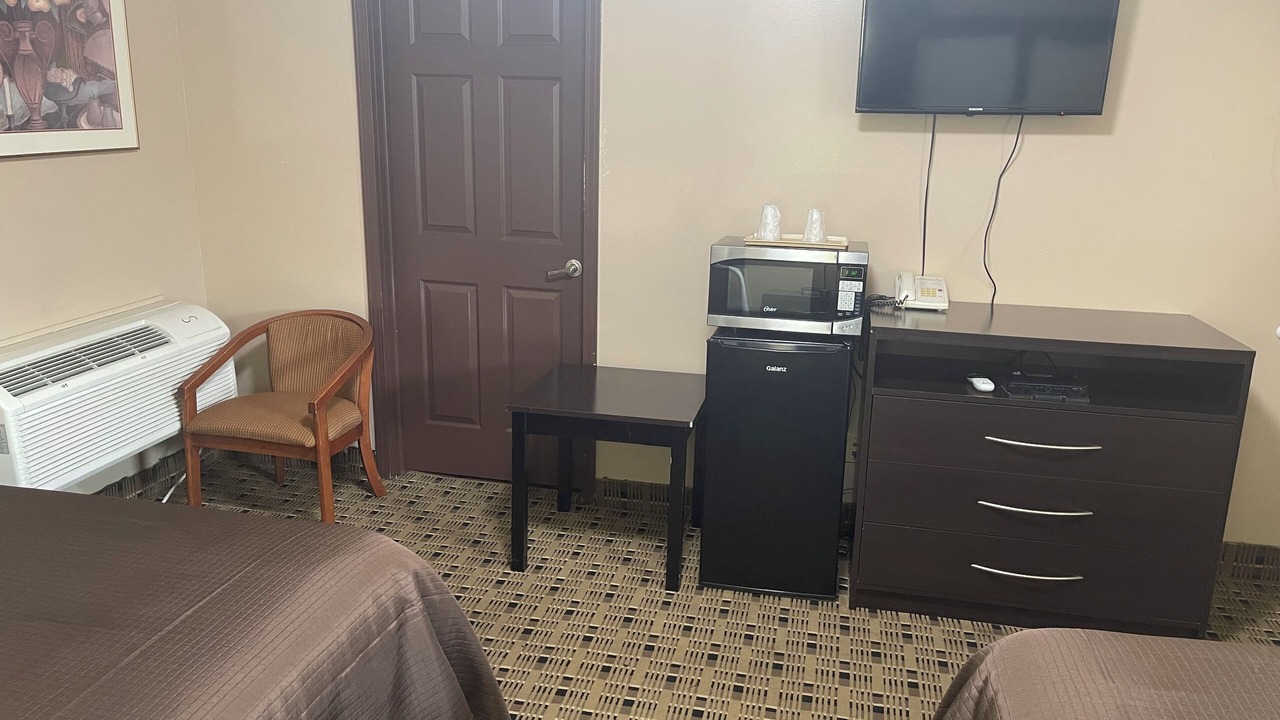 Photo of Bedroom in Edgewood