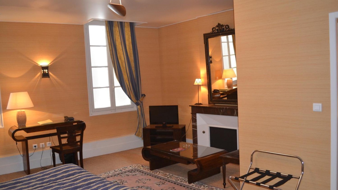 Photo of Bedroom in Libourne