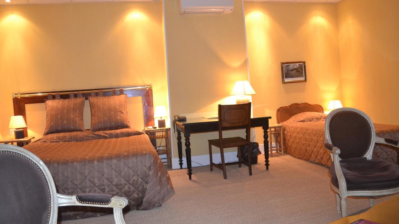 Photo of Bedroom in Libourne