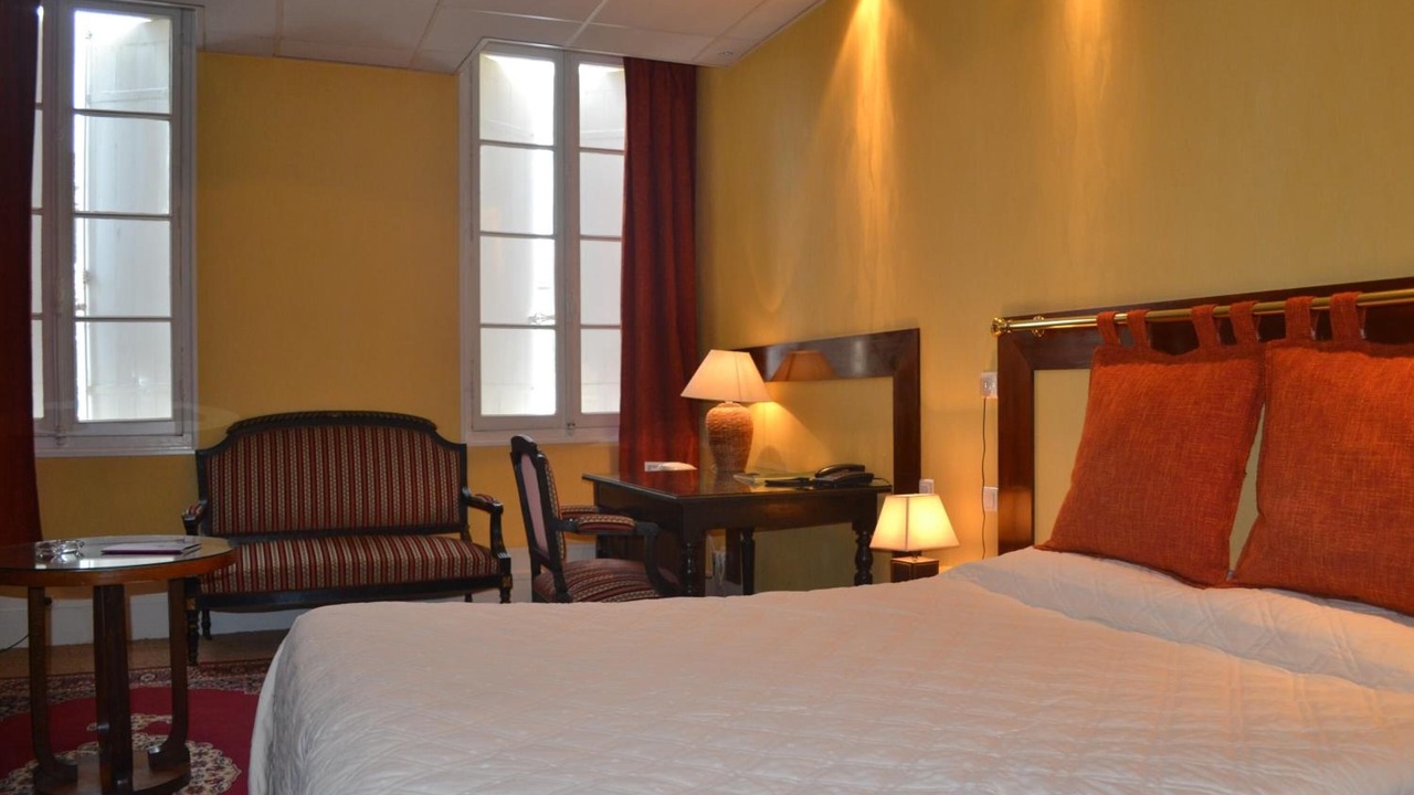 Photo of Bedroom in Libourne