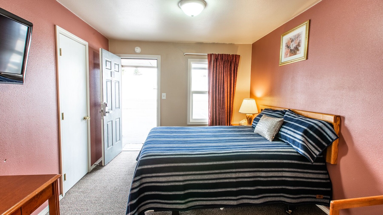 Photo of Bedroom in West Eugene