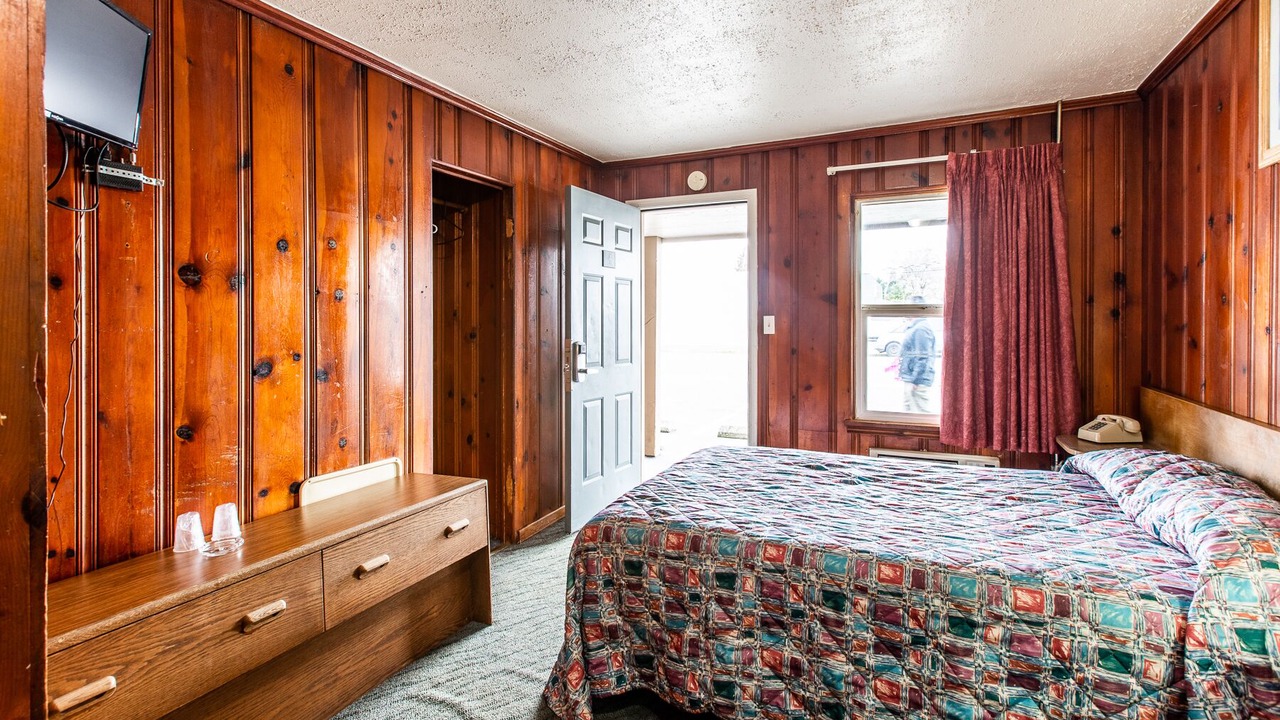 Photo of Bedroom in West Eugene