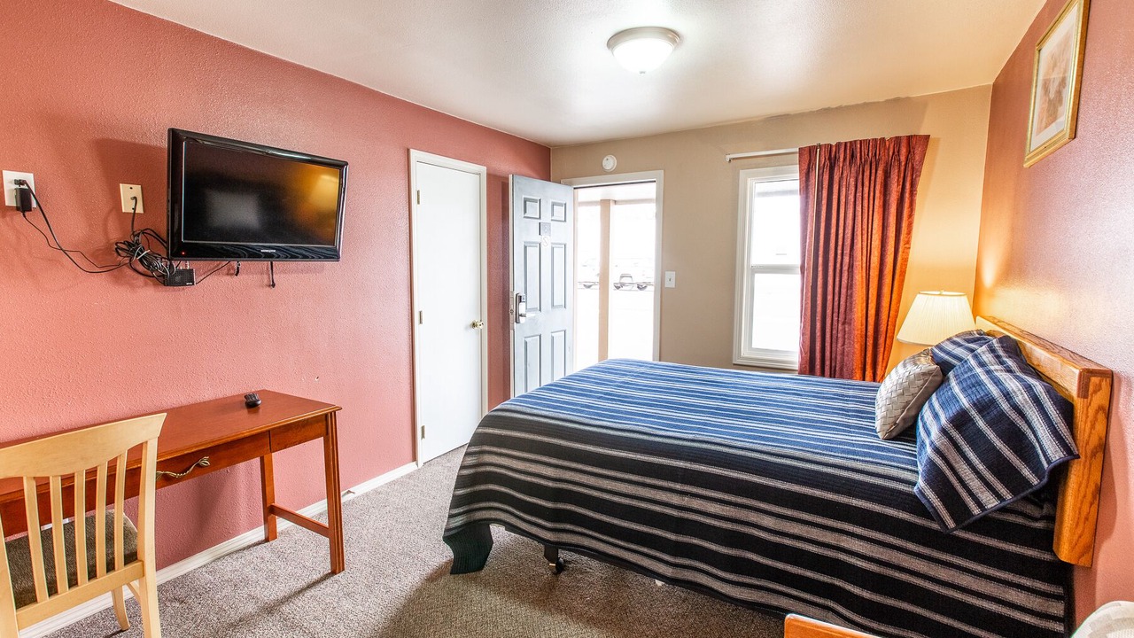 Photo of Bedroom in West Eugene