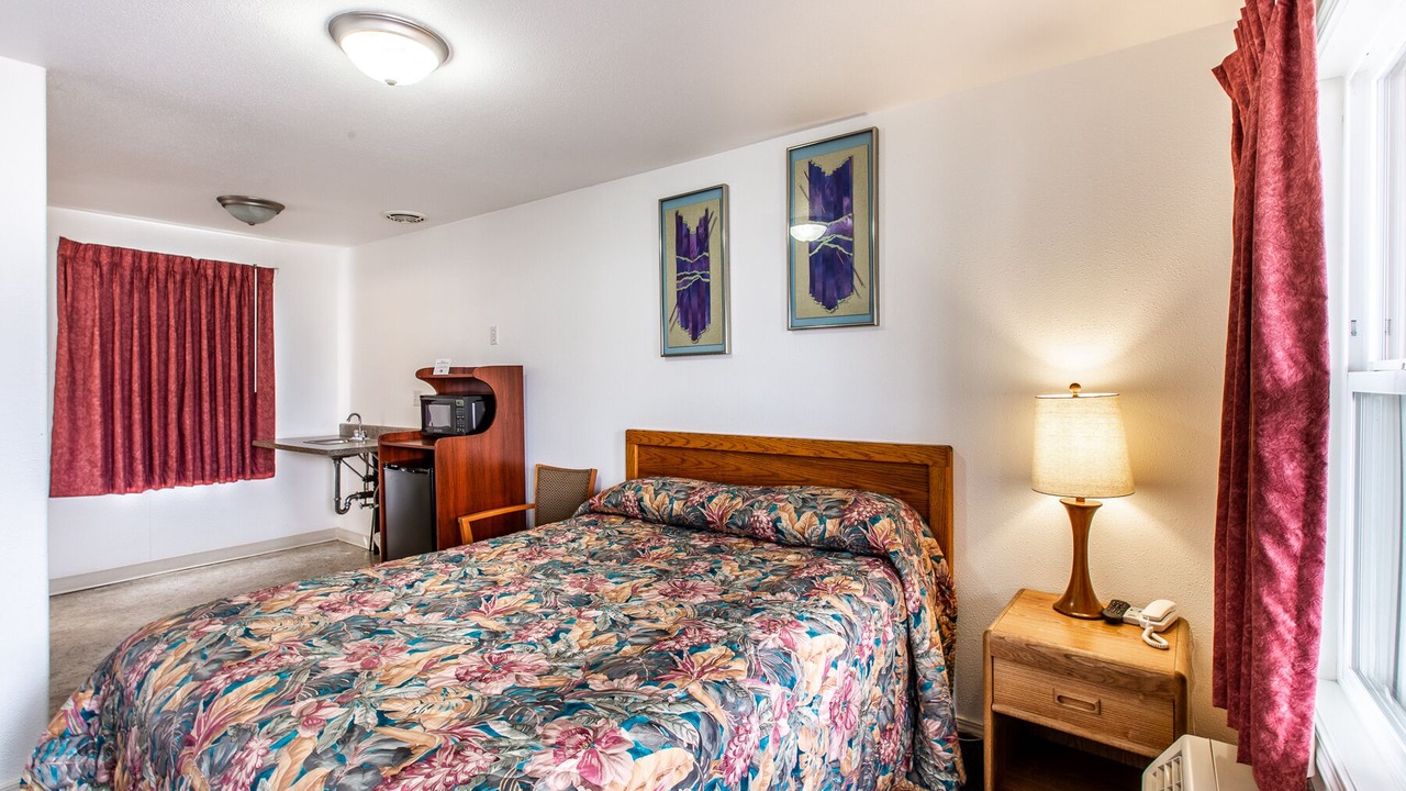 Photo of Bedroom in West Eugene