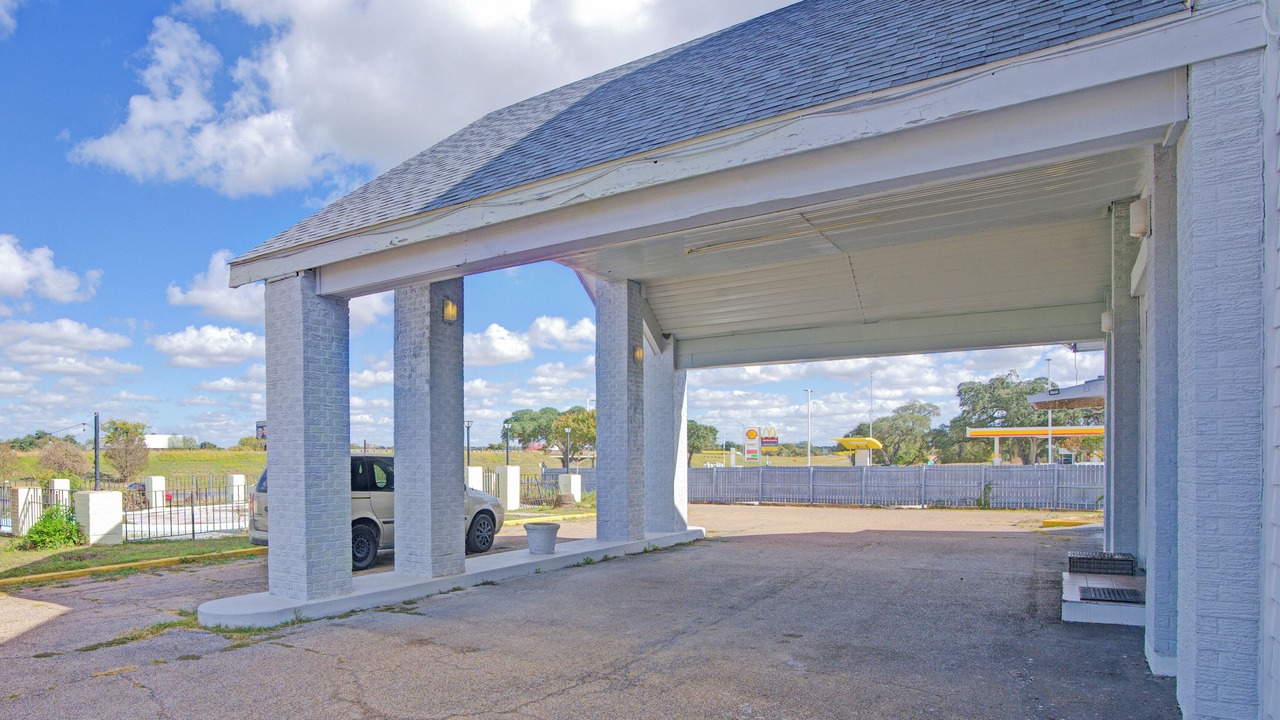 Photo of Outdoor in Flatonia