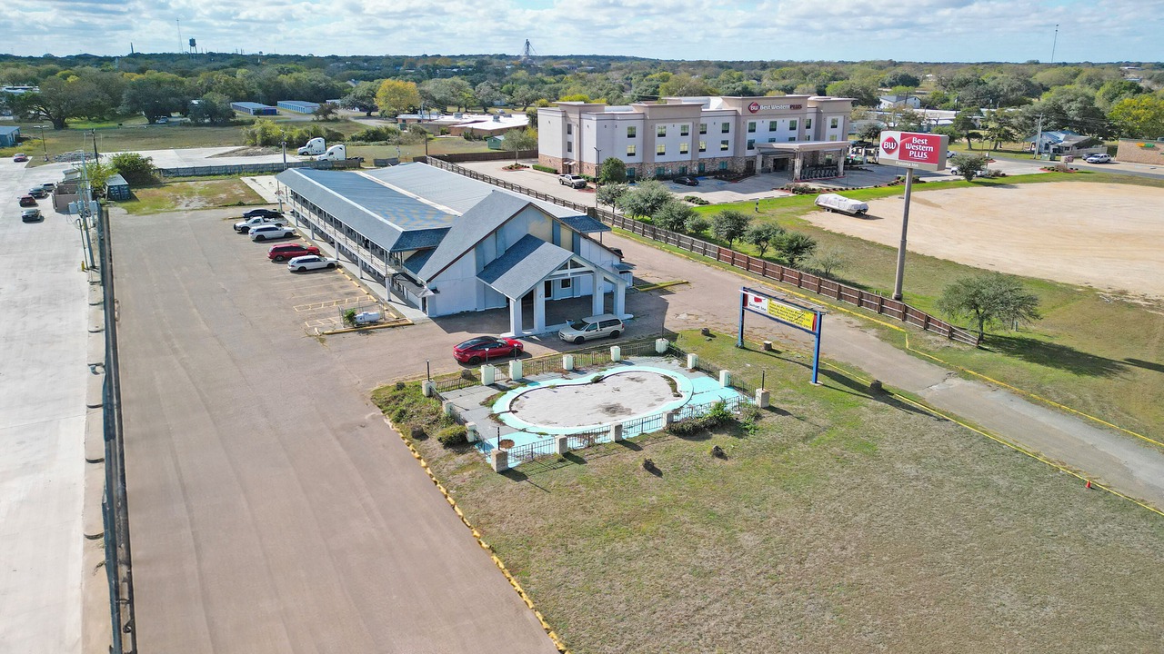 Photo of Outdoor in Flatonia