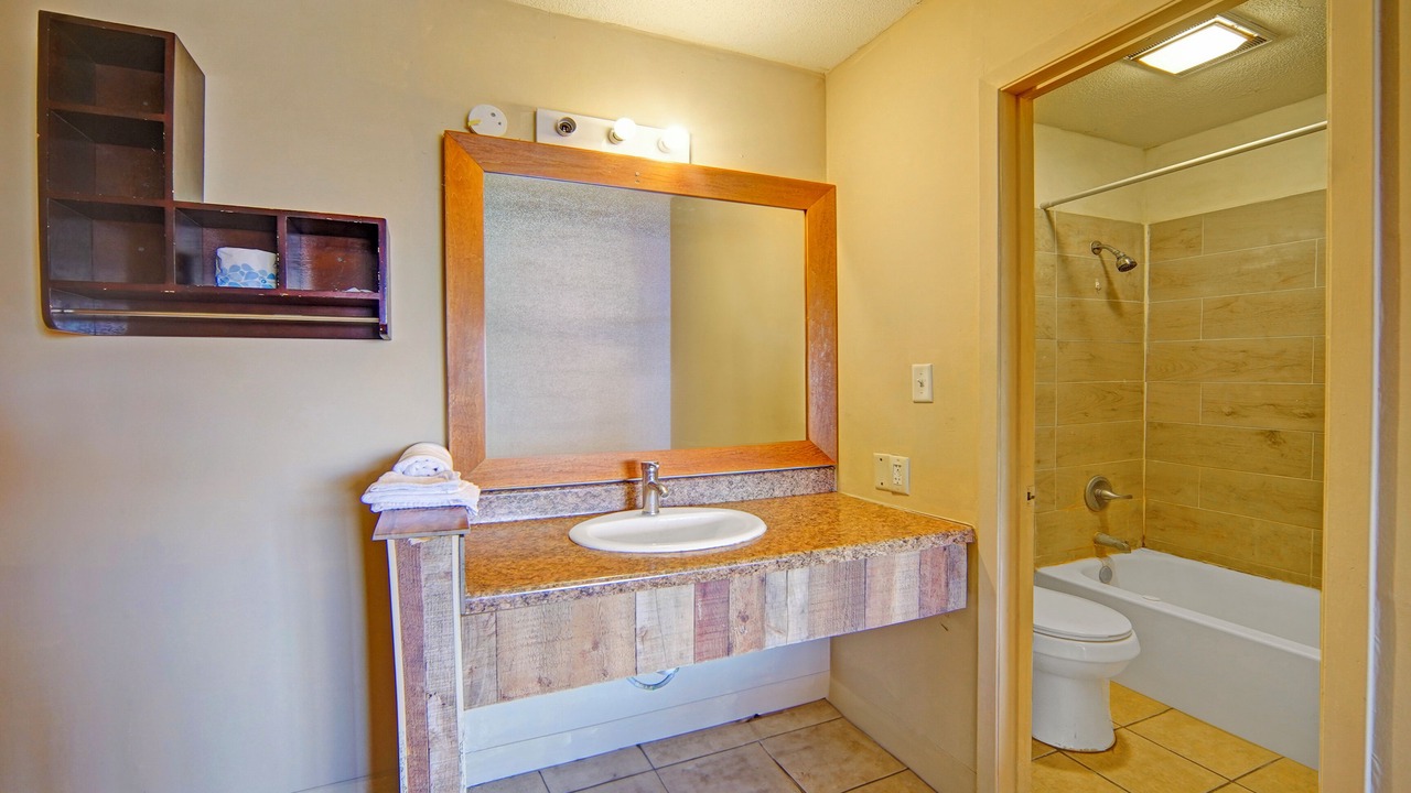 Photo of Bathroom in Flatonia