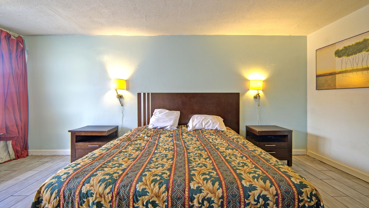 Photo of Bedroom in Flatonia