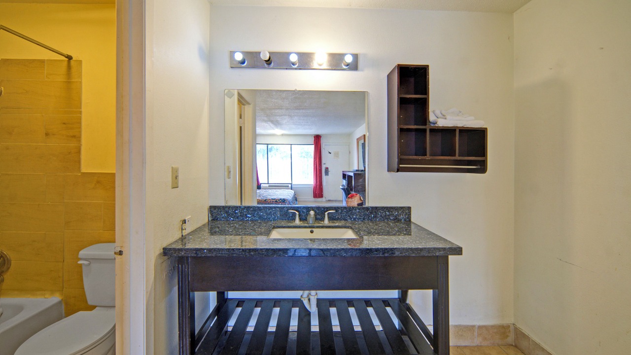 Photo of Bathroom in Flatonia