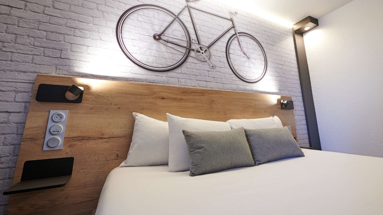 Photo of Bedroom in Laval