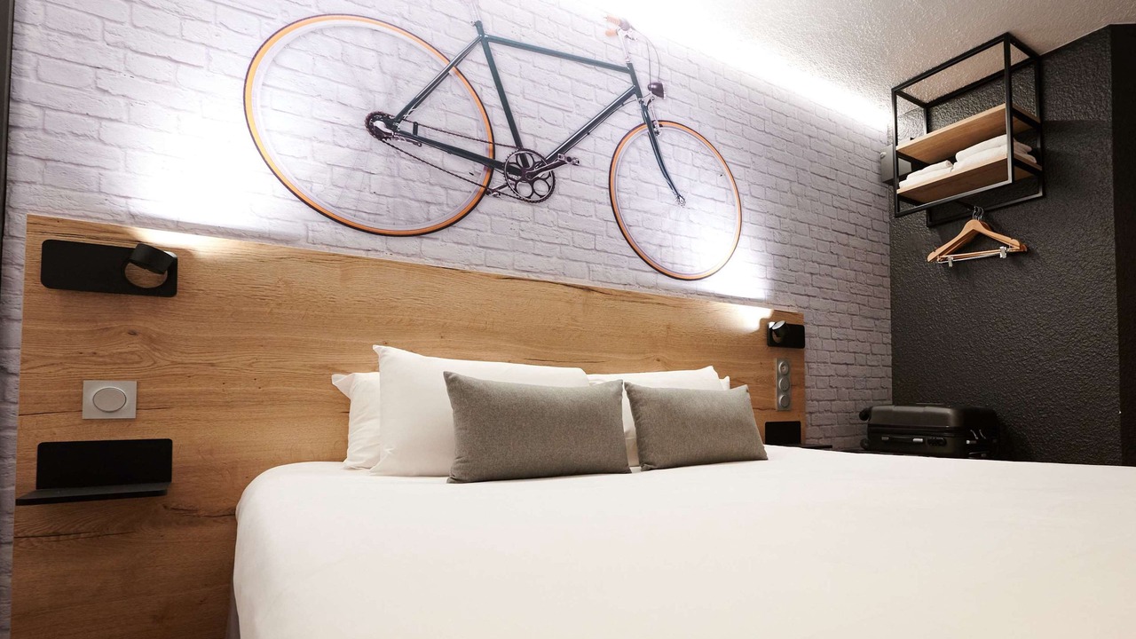 Photo of Bedroom in Laval