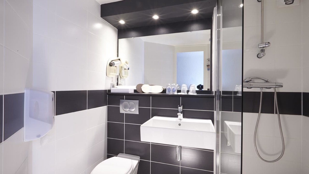 Photo of Bathroom in Laval