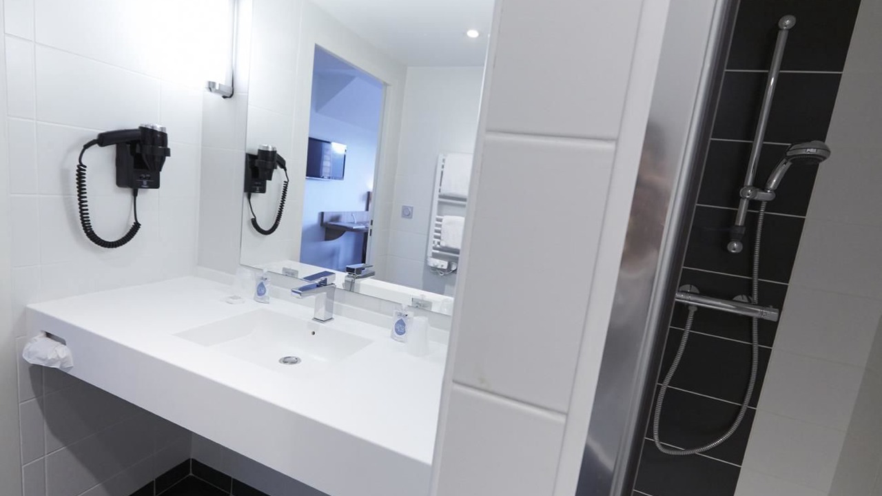 Photo of Bathroom in Laval