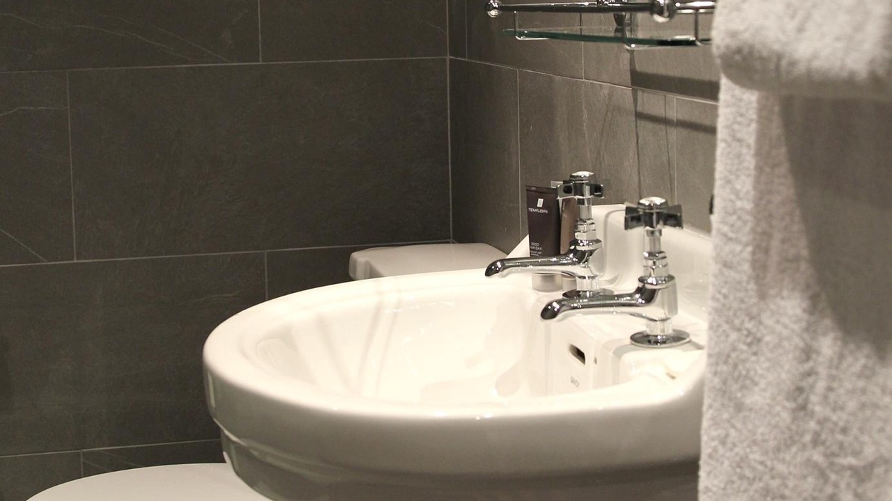 Photo of Bathroom in Berkhamsted