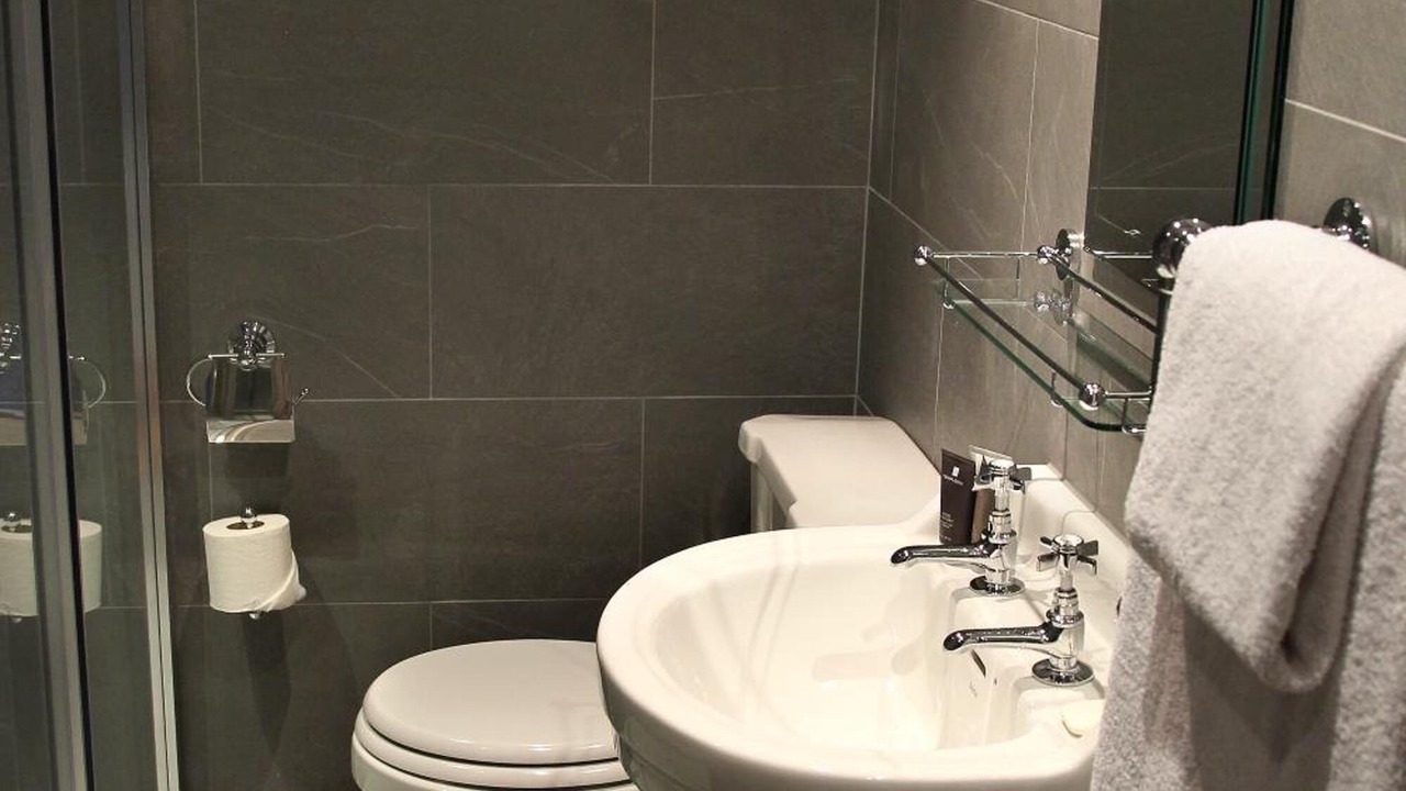 Photo of Bathroom in Berkhamsted