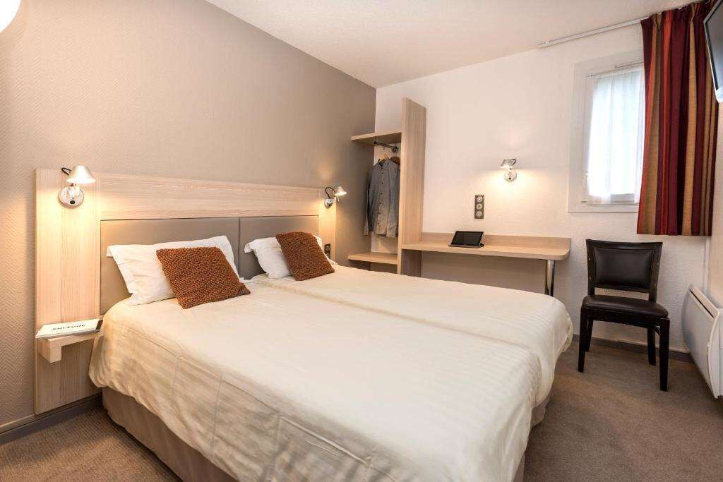 Photo of Others in Mende