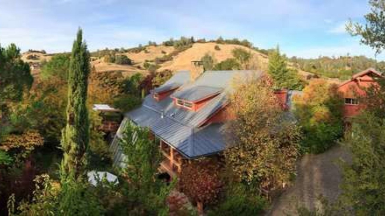 Photo of Outdoor in Jayhawk