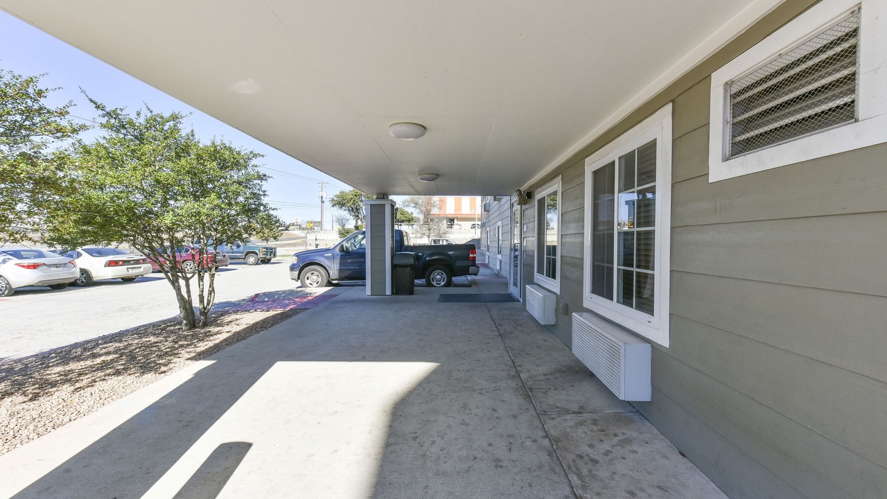 Photo of Outdoor in McNeil