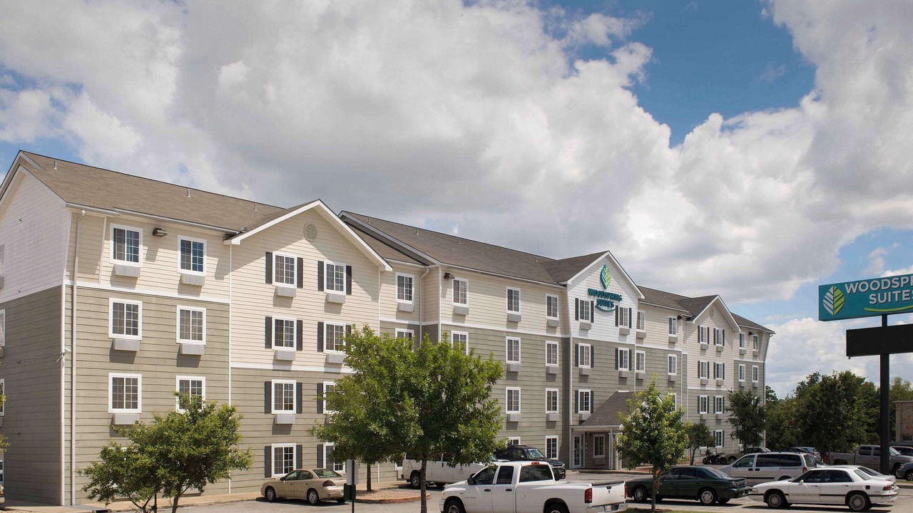 Photo of Outdoor in McNeil