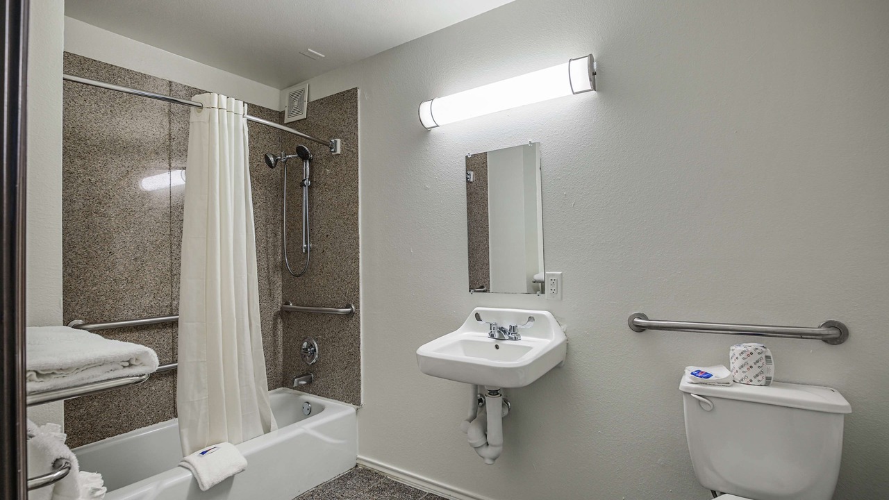 Photo of Bathroom in Pasadena