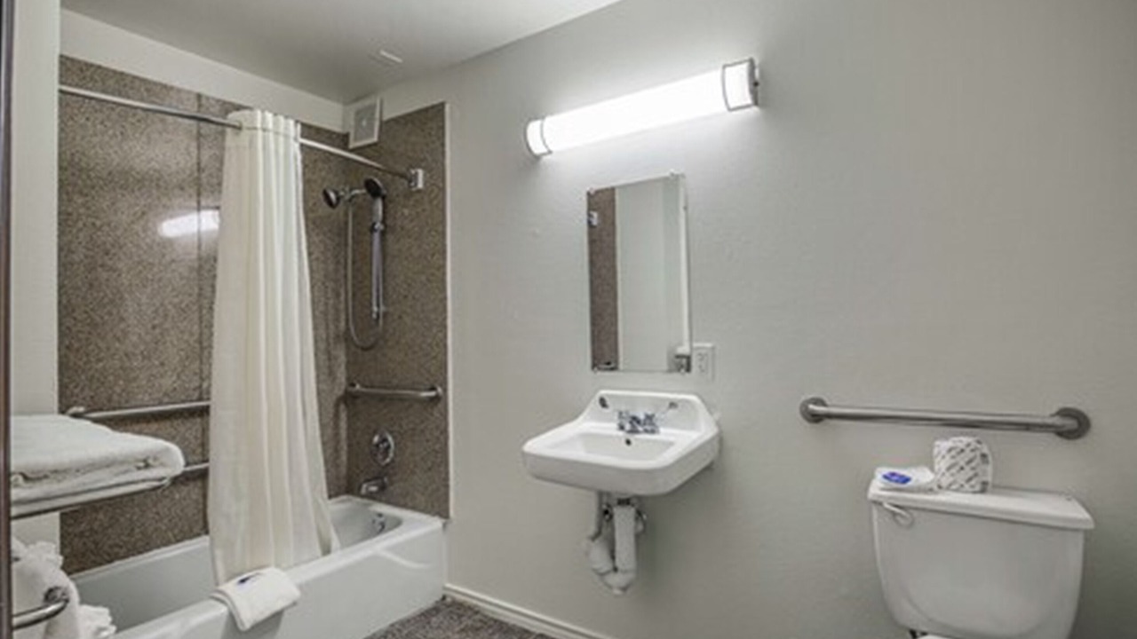 Photo of Bathroom in Pasadena