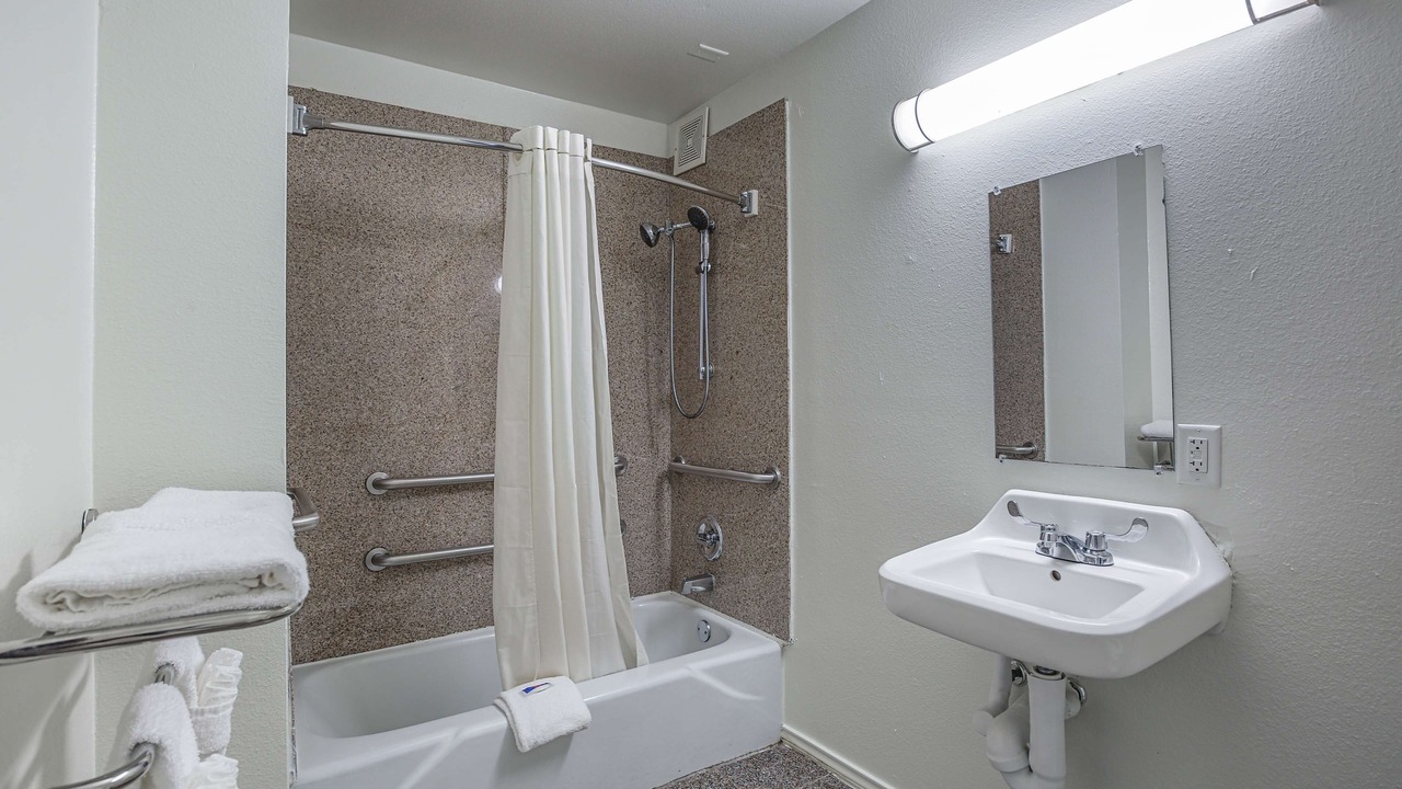 Photo of Bathroom in Pasadena