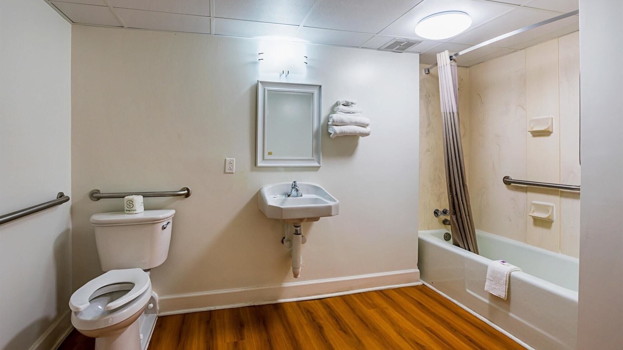 Photo of Bathroom in Perry