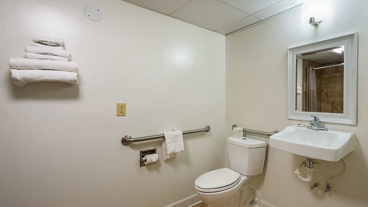 Photo of Bathroom in Perry