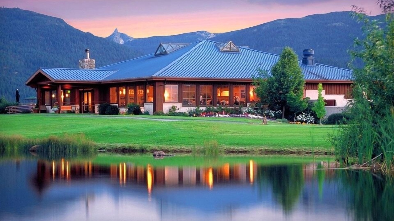 Photo of Buildings in Mount Shasta