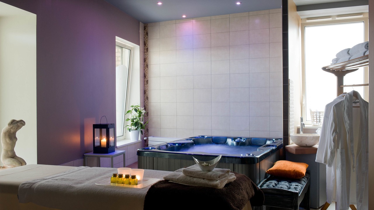 Photo of Others in Vire