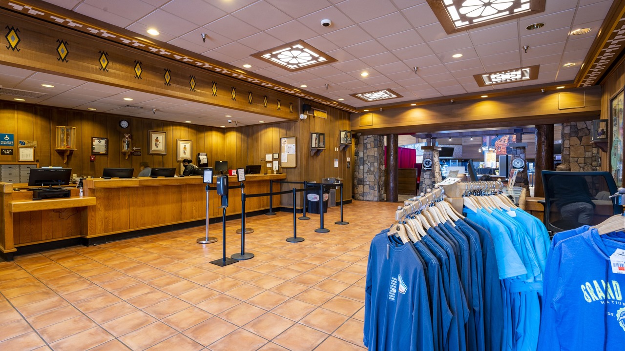 Photo of Others in Grand Canyon Village