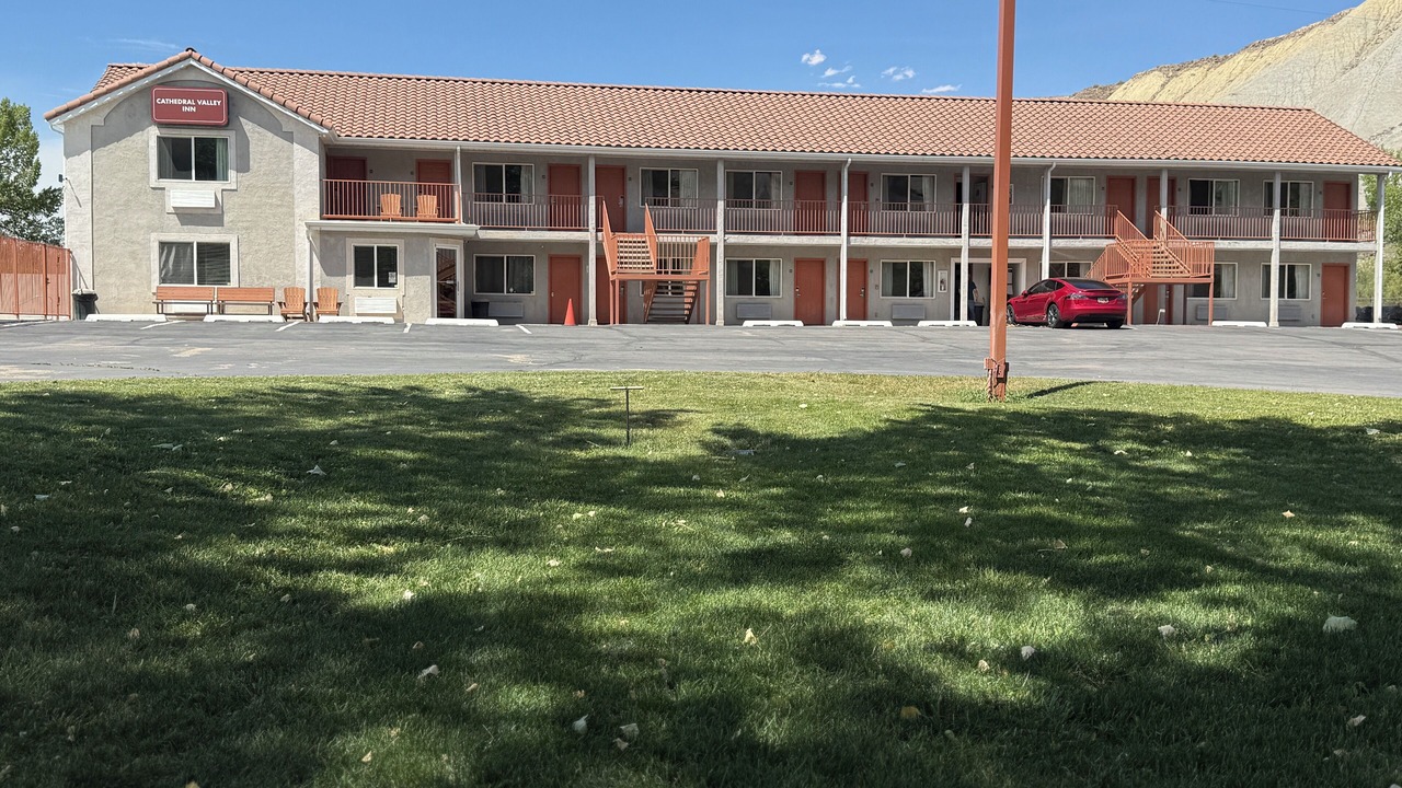 Photo of Outdoor in Caineville