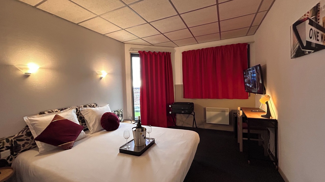 Photo of Bedroom in Sebazac-Concoures