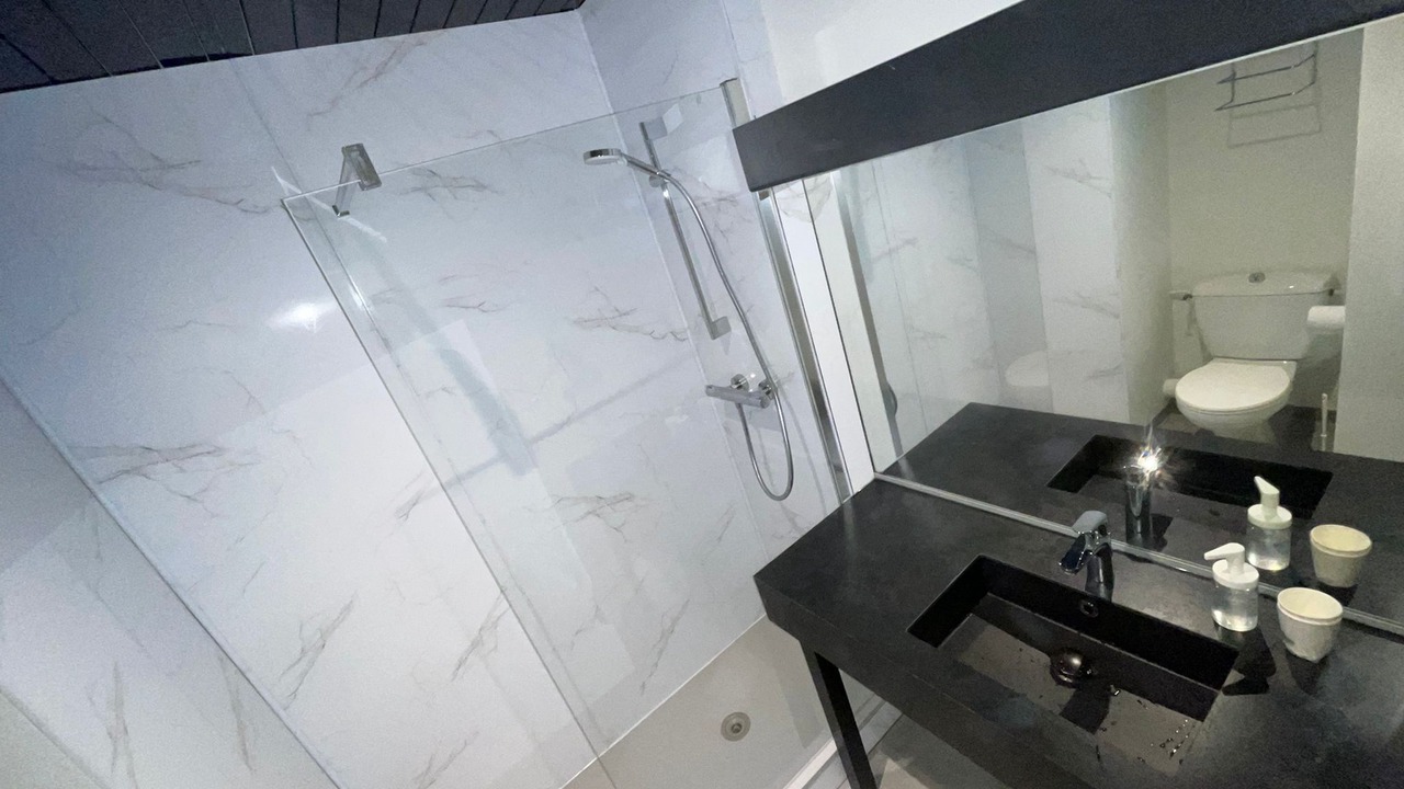 Photo of Bathroom in Sebazac-Concoures