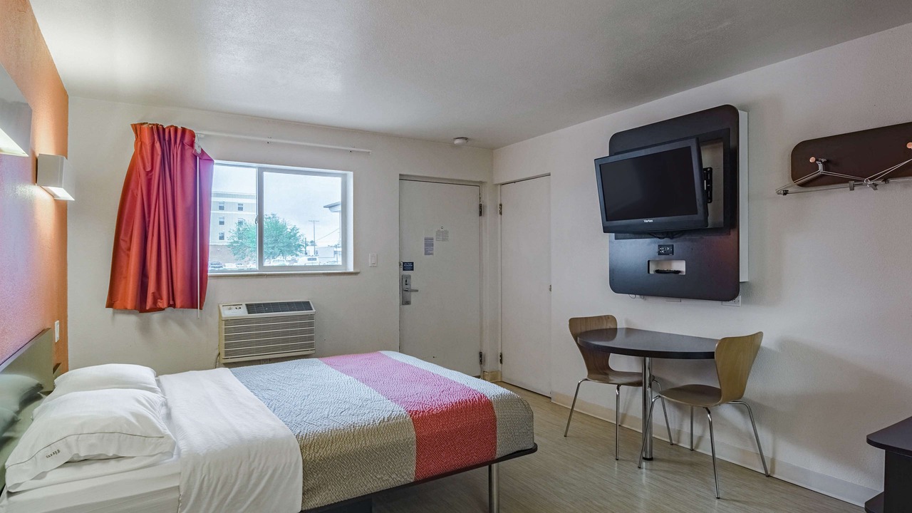 Photo of Bedroom in Riverton