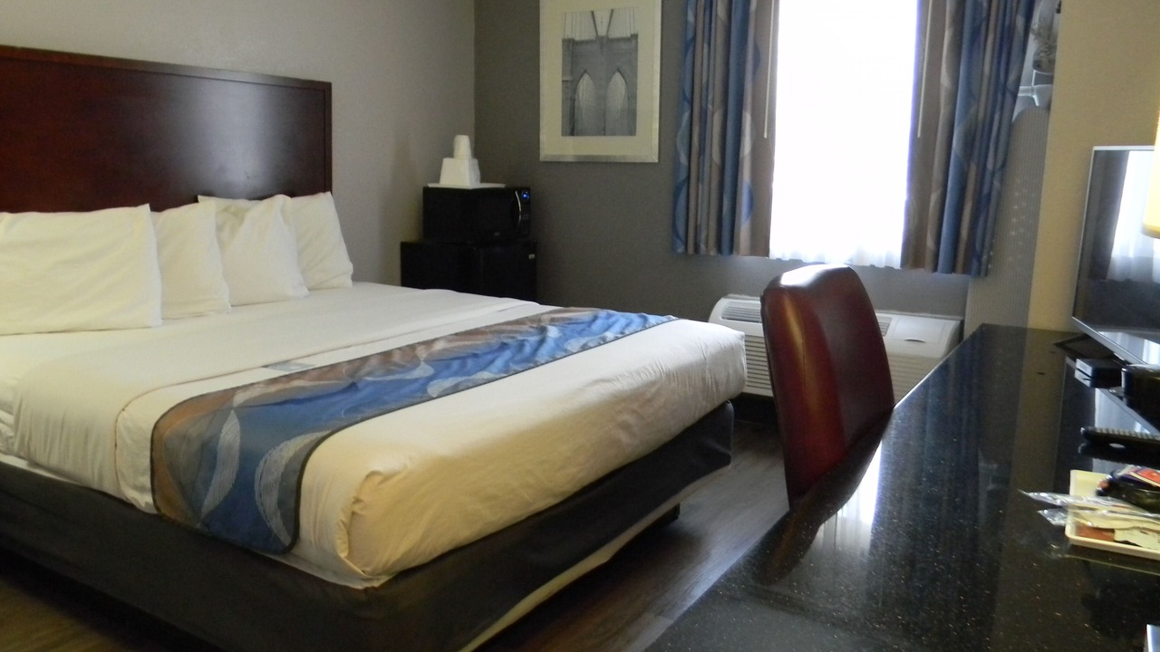 Photo of Bedroom in Newtonville