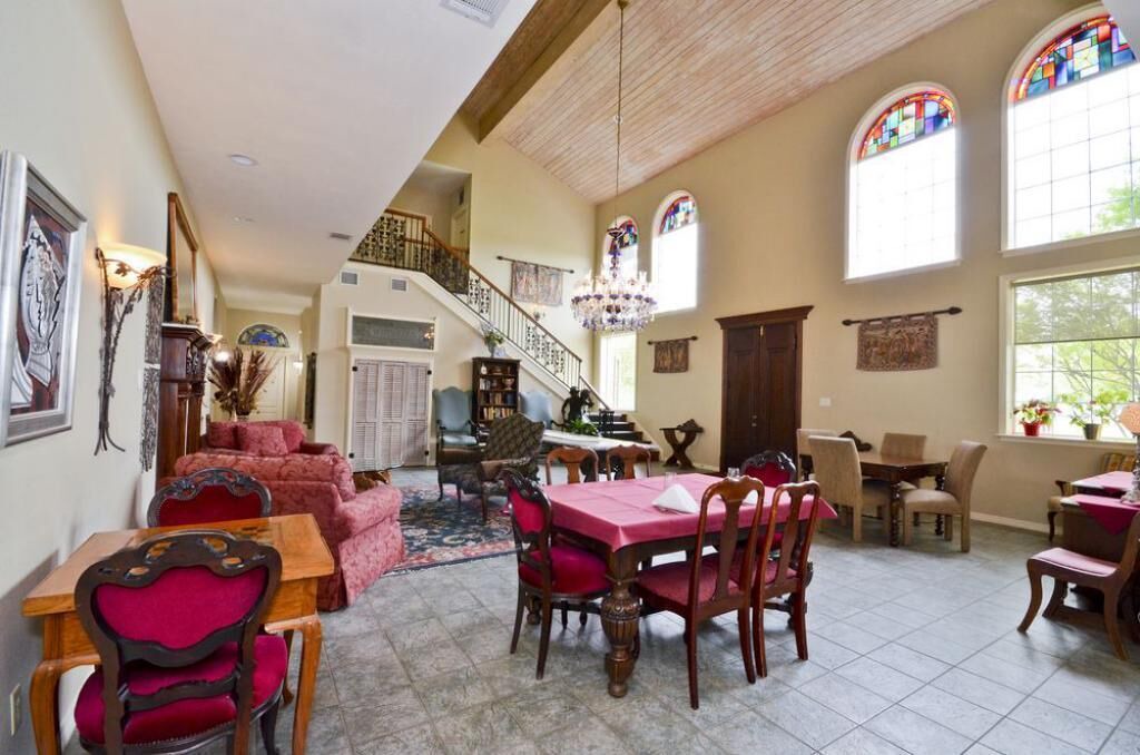 Photo of Livingroom in Bryan