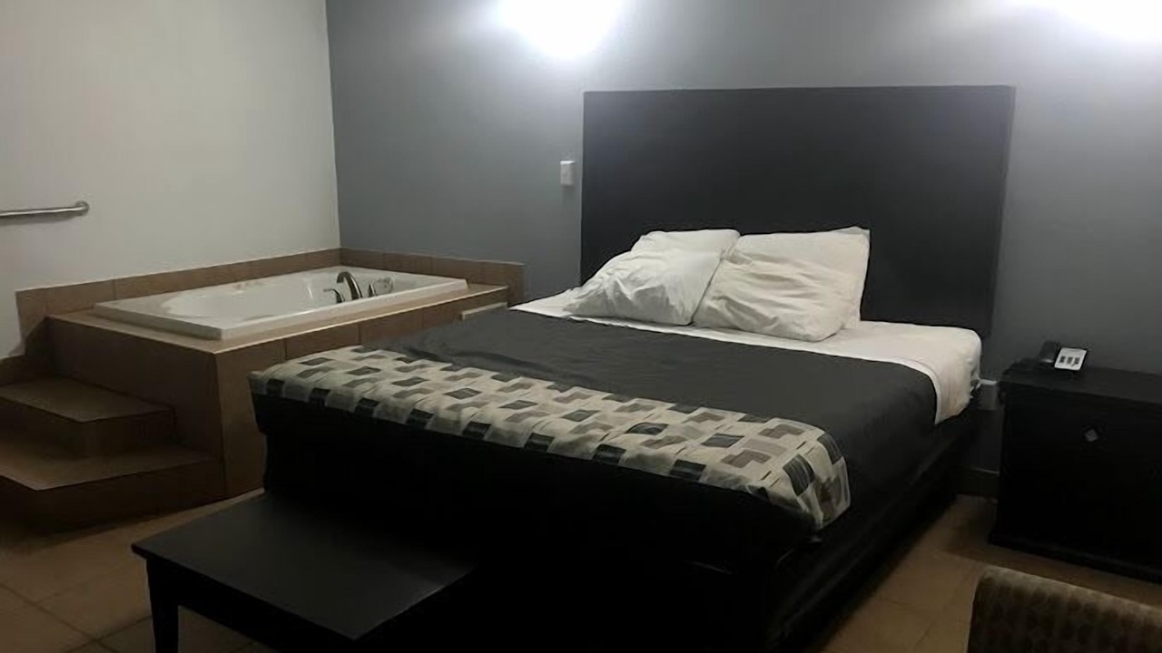 Photo of Bedroom in Broadmoor