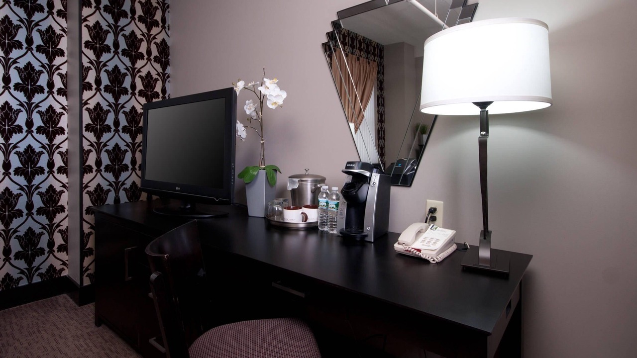 Photo of Bedroom in Downtown Niagara Falls