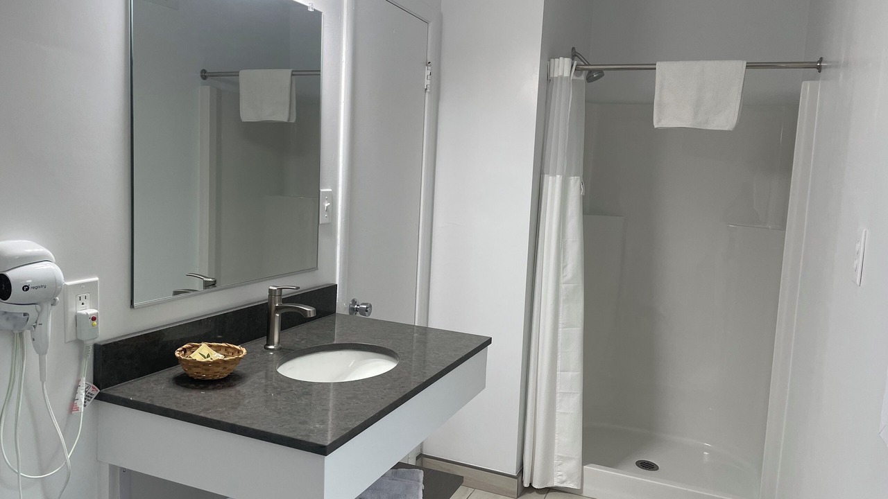 Photo of Bathroom in Willits