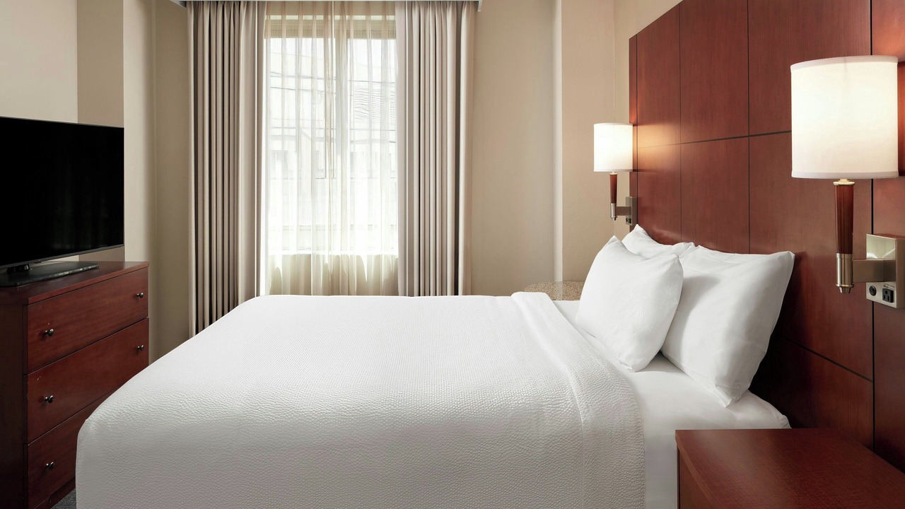 Photo of Bedroom in Court House