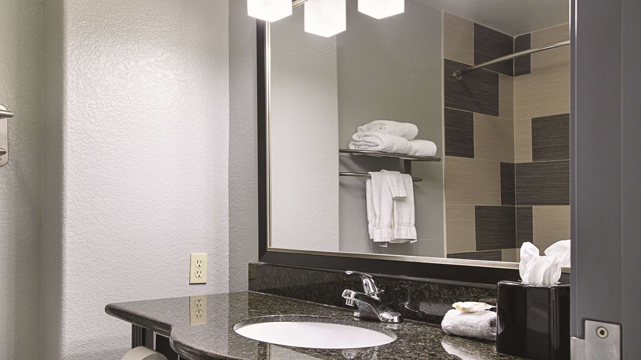 Photo of Bathroom in Hutchins