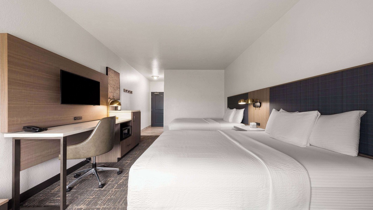 Photo of Bedroom in Forest Hill