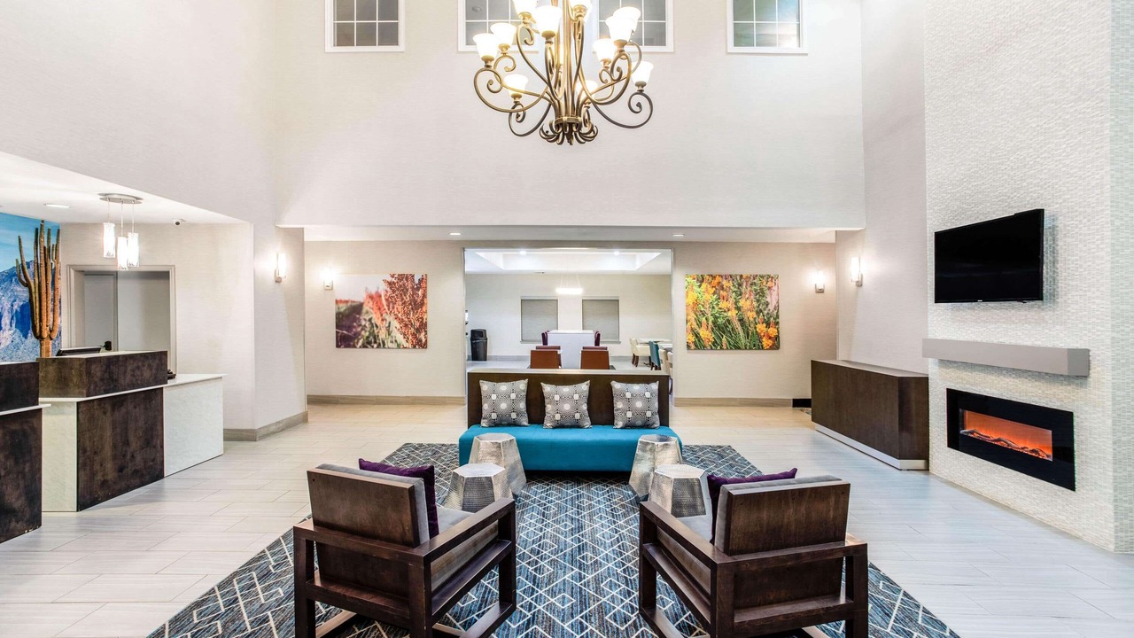 Photo of Livingroom in Hillsboro