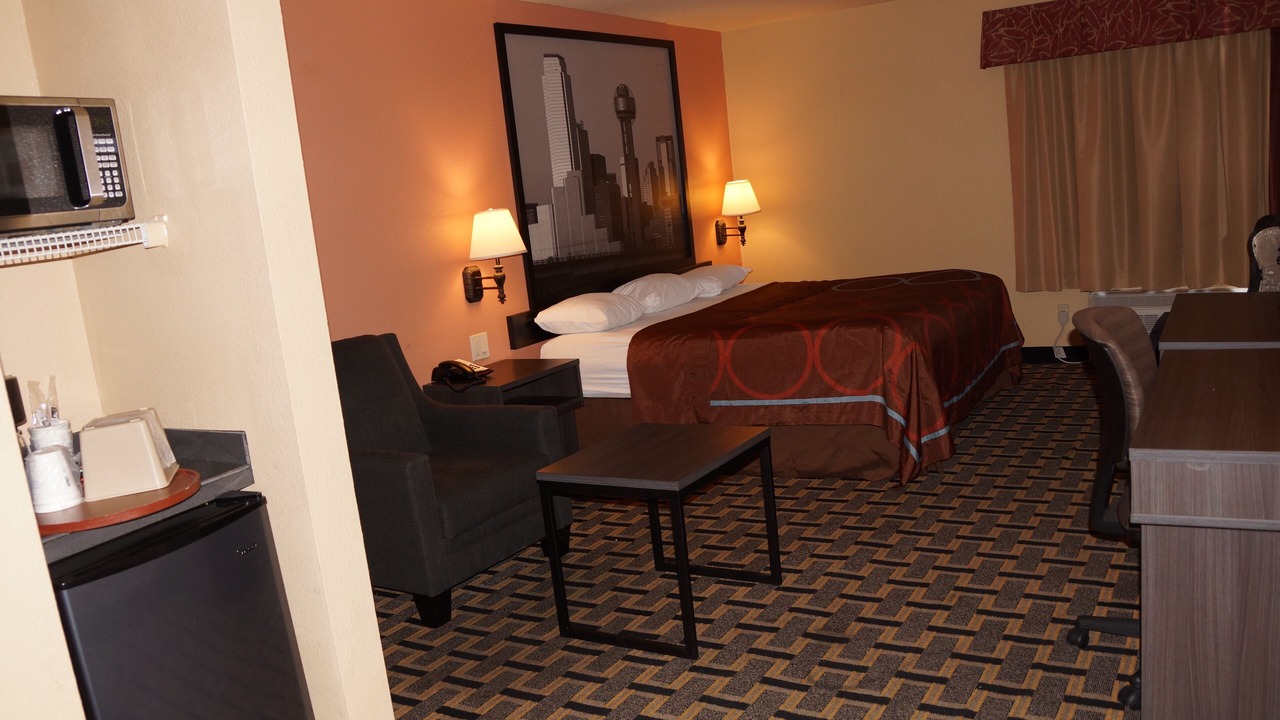 Photo of Livingroom in Farmers Branch