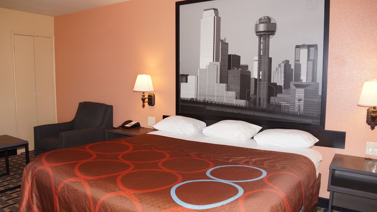 Photo of Bedroom in Farmers Branch
