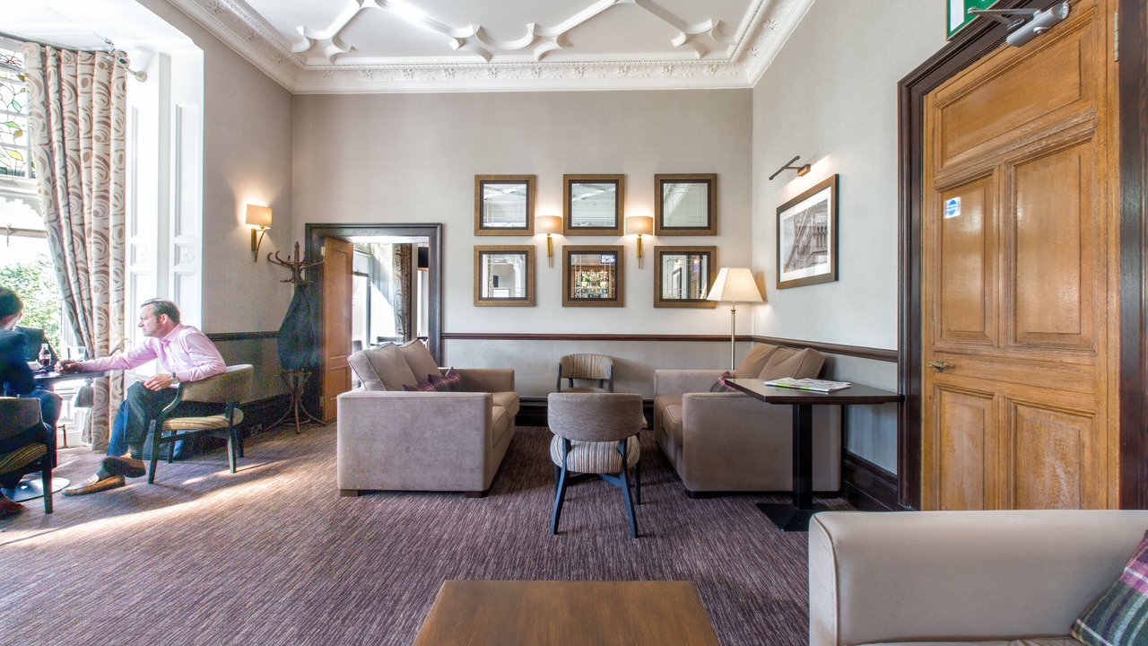 Photo of Others in Pollokshields