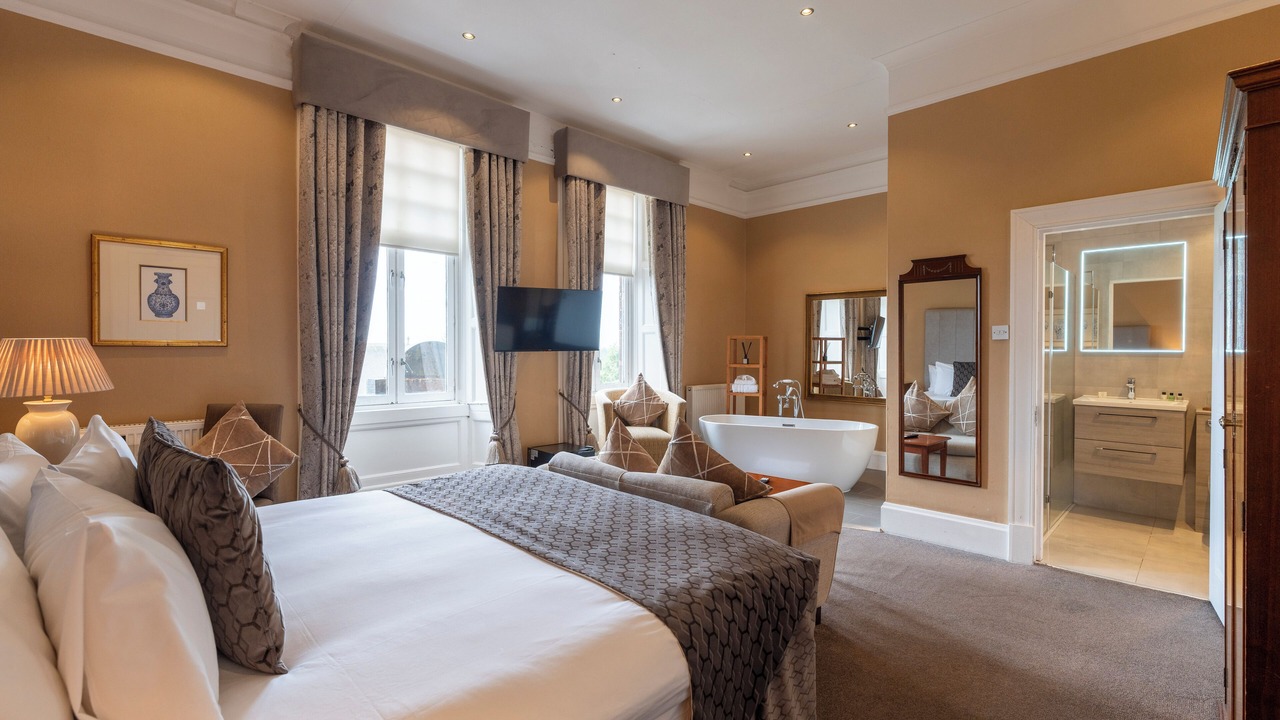 Photo of Others in Pollokshields