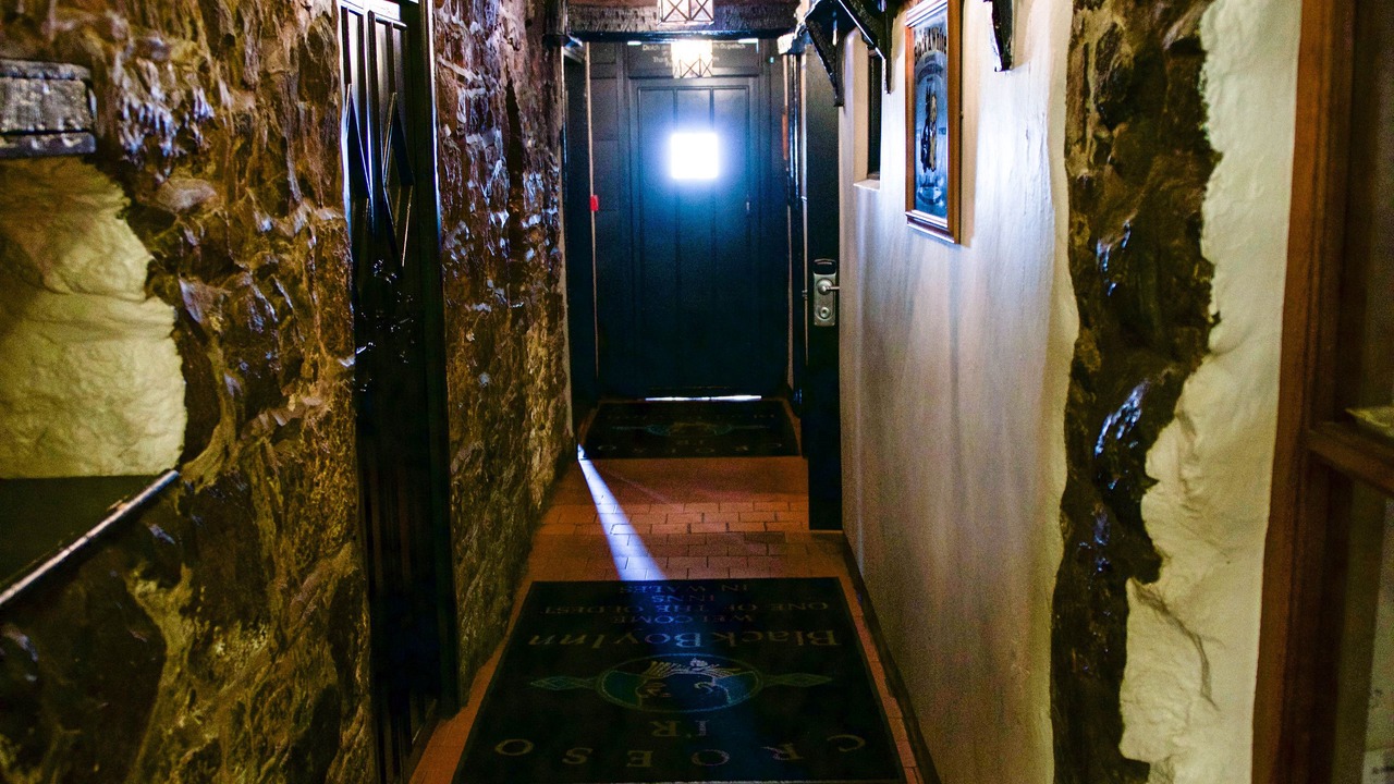 Photo of Others in Bont Newydd